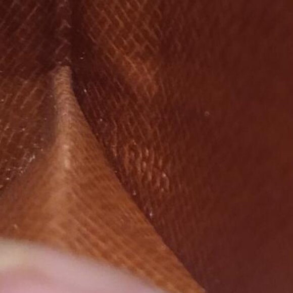 Louis Vuitton Monogram Kiss-lock Coin and Card Wallet - Picture 13 of 15